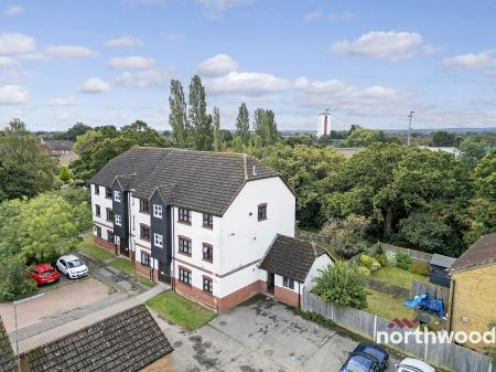 1 bedroom Flat for sale in Bounderby Grove, Chelmsford, CM1