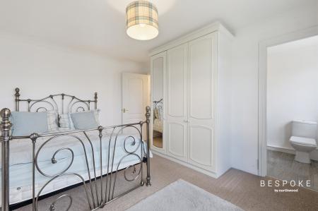 5 bedroom Detached house for sale in Crix Green, Felsted, CM6