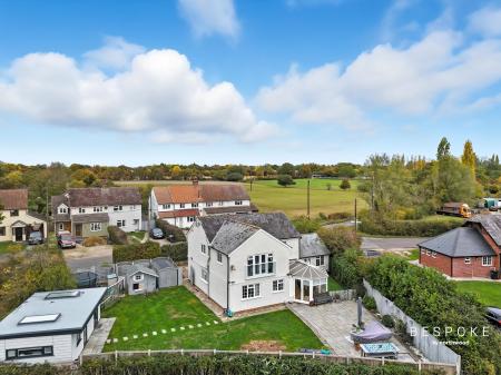 5 bedroom Detached house for sale in Crix Green, Felsted, CM6