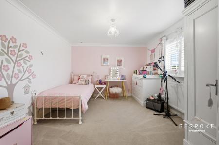 5 bedroom Detached house for sale in Crix Green, Felsted, CM6