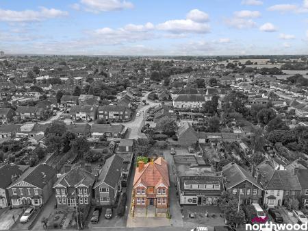 2 bedroom Maisonette for sale in Main Road, Broomfield, CM1