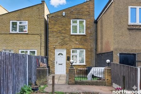 Parkway, Rainham, RM13