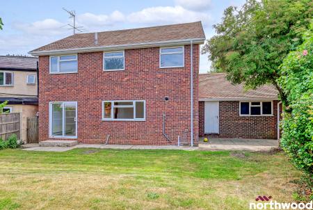 4 bedroom Detached house for sale in Springfield Road, Chelmsford, CM2