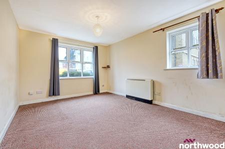 1 bedroom Flat for sale in Stapleford Close, Chelmsford, CM2