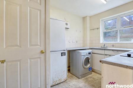 1 bedroom Flat for sale in Stapleford Close, Chelmsford, CM2