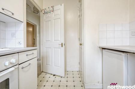 1 bedroom Flat for sale in Stapleford Close, Chelmsford, CM2