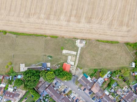 5 bedroom Semi-detached house for sale in Weaversfield, SIlver End, CM8