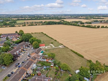 5 bedroom Semi-detached house for sale in Weaversfield, SIlver End, CM8