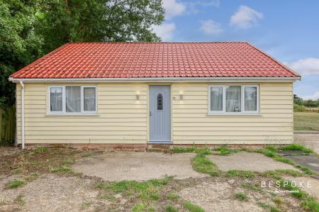 5 bedroom Semi-detached house for sale in Weaversfield, SIlver End, CM8