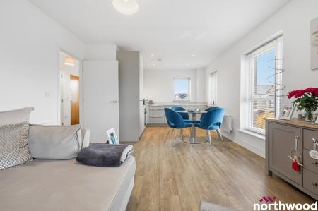 1 bedroom Apartment for sale in Henry Shuttlewood Drive, Chelmsford, Chelmsford Garden, CM1