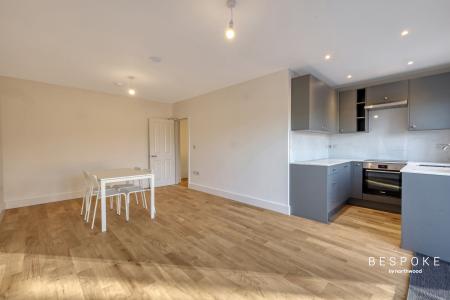 1 bedroom House share to let in Hubbard Close, Hornchurch, RM11