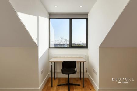 1 bedroom House share to let in Hubbard Close, Hornchurch, RM11