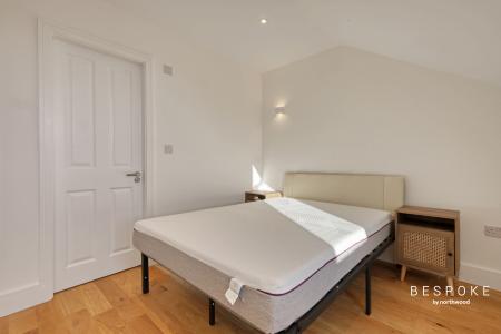 1 bedroom House share to let in Hubbard Close, Hornchurch, RM11