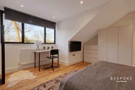 1 bedroom House share to let in Hubbard Close, Hornchurch, RM11