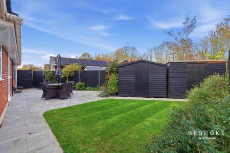 5 bedroom Bungalow for sale in Bramston Close, Great Baddow, CM2