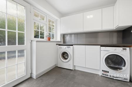 5 bedroom Bungalow for sale in Bramston Close, Great Baddow, CM2