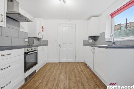 1 bedroom Ground floor maisonette to let in Rochford Road, Chelmsford, CM2