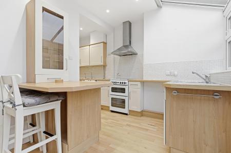 3 bedroom Semi-detached house for sale in Crescent Road, Warley, Brentwood, CM14