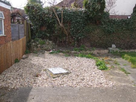 1 bedroom Terraced House to let in Fingringhoe Road, Colchester, CO2