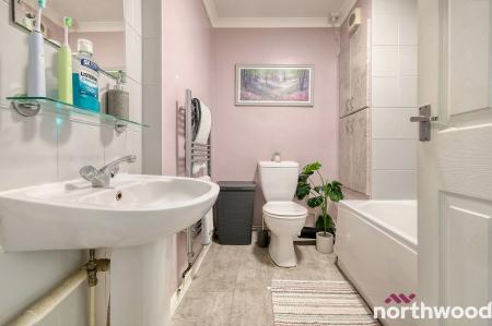 2 bedroom Flat for sale in Haig Court, Chelmsford, CM2