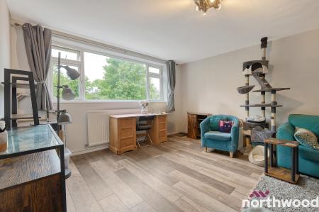 2 bedroom Flat for sale in Haig Court, Chelmsford, CM2