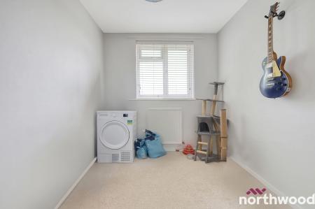 2 bedroom Flat for sale in Haig Court, Chelmsford, CM2