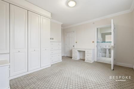 5 bedroom Detached house for sale in Arbour Lane, Springfield, Chelmsford, CM1