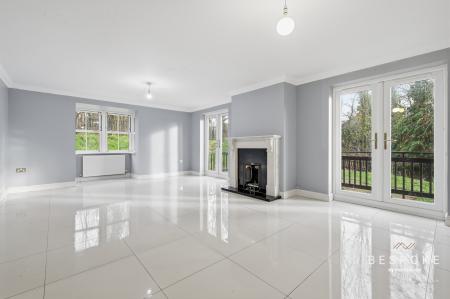 5 bedroom Detached house for sale in Arbour Lane, Springfield, Chelmsford, CM1