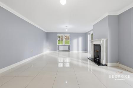 5 bedroom Detached house for sale in Arbour Lane, Springfield, Chelmsford, CM1