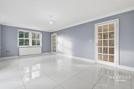 5 bedroom Detached house for sale in Arbour Lane, Springfield, Chelmsford, CM1