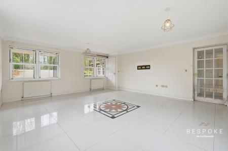 5 bedroom Detached house for sale in Arbour Lane, Springfield, Chelmsford, CM1