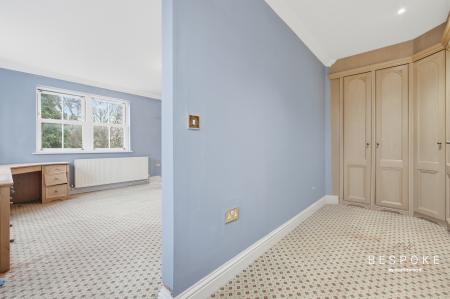 5 bedroom Detached house for sale in Arbour Lane, Springfield, Chelmsford, CM1