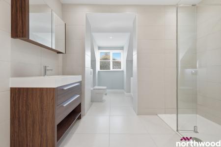 4 bedroom Detached house for sale in Ingrave Road, Brentwood, CM13