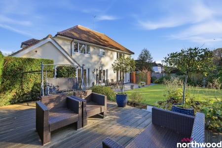 4 bedroom Detached house for sale in Ingrave Road, Brentwood, CM13