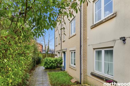 4 bedroom Terraced House for sale in Burghley Way, Chelmsford, CM2