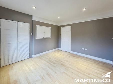 2 bedroom Flat to let in Coval Lane, Chelmsford, CM1