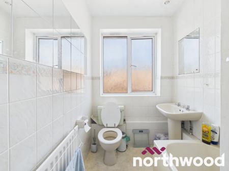 3 bedroom Maisonette to let in Coval Lane, Chelmsford, CM1