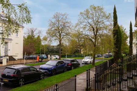 2 bedroom Flat for sale in Clarence Square, Pittville, Cheltenham, GL50