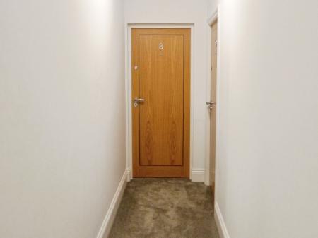 2 bedroom Flat to let in Bath Road, Cheltenham, GL53