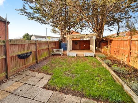 3 bedroom Semi-detached house to let in Willowbrook Drive, Cavendish Park, Cheltenham, GL51