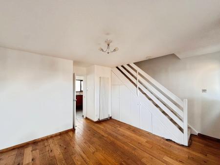 3 bedroom Semi-detached house to let in Willowbrook Drive, Cavendish Park, Cheltenham, GL51