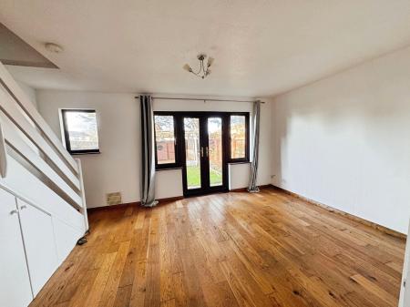 3 bedroom Semi-detached house to let in Willowbrook Drive, Cavendish Park, Cheltenham, GL51