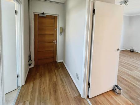 1 bedroom Flat to let in Bath Road, Central, Cheltenham, GL53