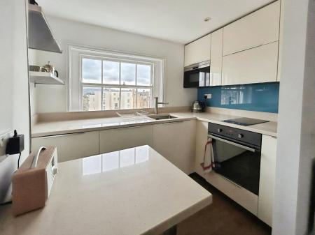 1 bedroom Flat to let in Lansdown Crescent, Lansdown, Cheltenham, GL50