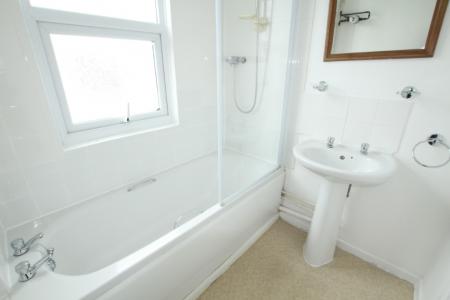 1 bedroom Studio flat to let in High Street, Lower High Street, Cheltenham, GL50