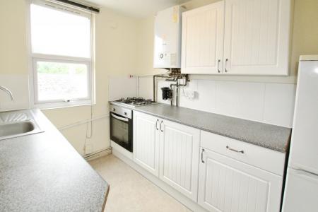 1 bedroom Studio flat to let in High Street, Lower High Street, Cheltenham, GL50