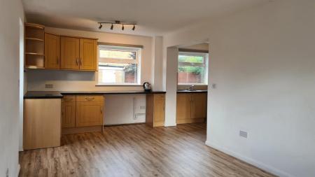 4 bedroom Semi-detached house to let in Three Sisters Lane, Prestbury, GL52