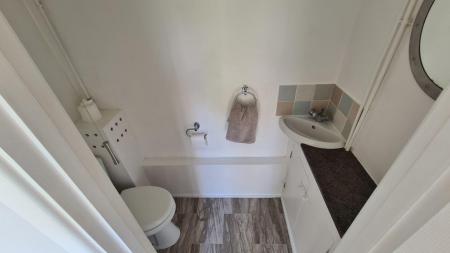 4 bedroom Semi-detached house to let in Three Sisters Lane, Prestbury, GL52