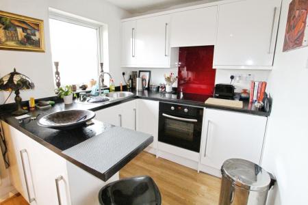 1 bedroom Studio flat to let in Tom Price Close, Fairview, Cheltenham, GL52