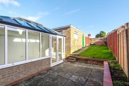 3 bedroom Semi-detached house to let in Mandarin Way, Wymans Brook, Cheltenham, GL50